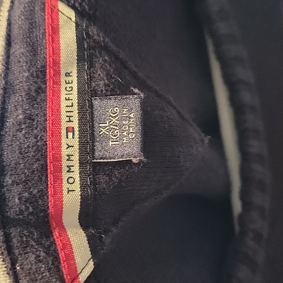 Tommy Hilfiger Sweater - Picture 4 of 4